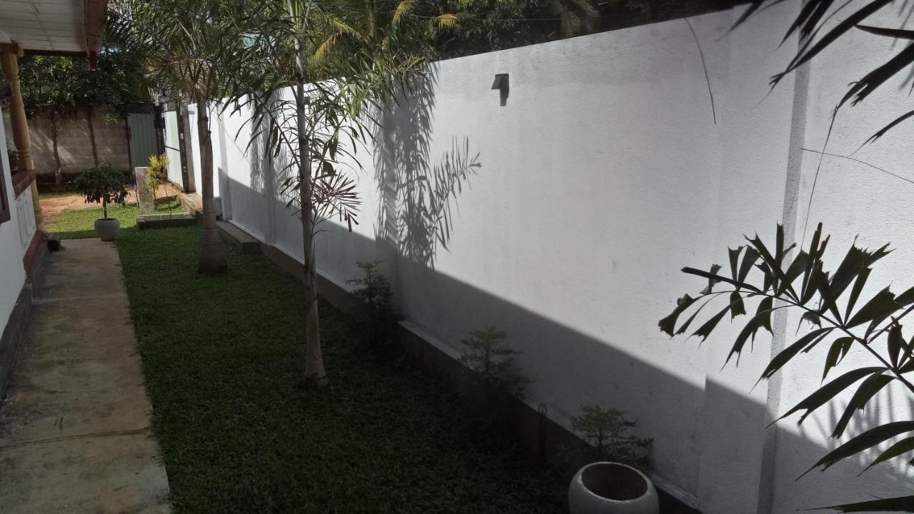 Umaya Holiday Home Anuradhapura Exterior photo